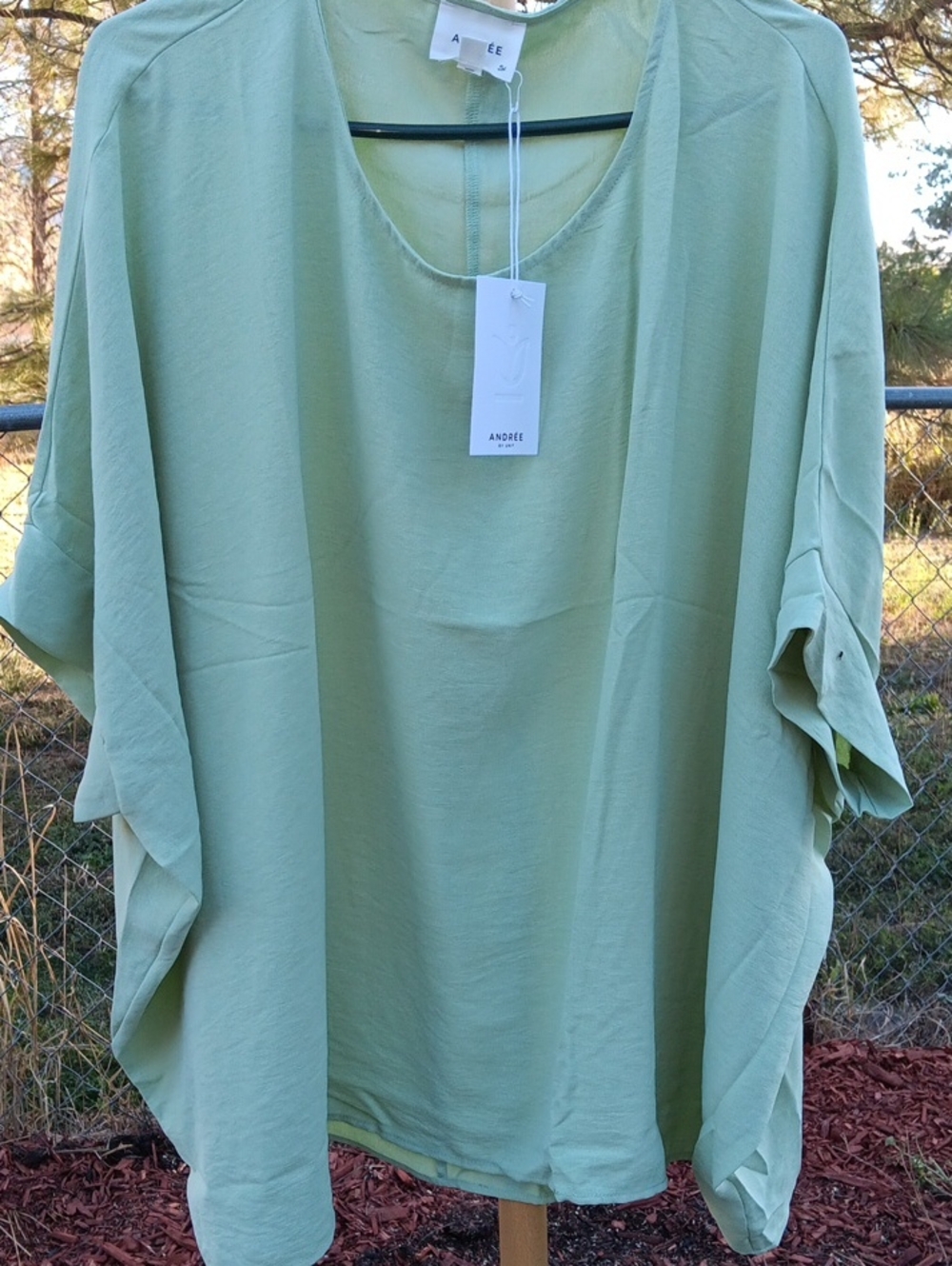 ANDREE BY UNIT Sage Green Relaxed Short Sleeve Tunic